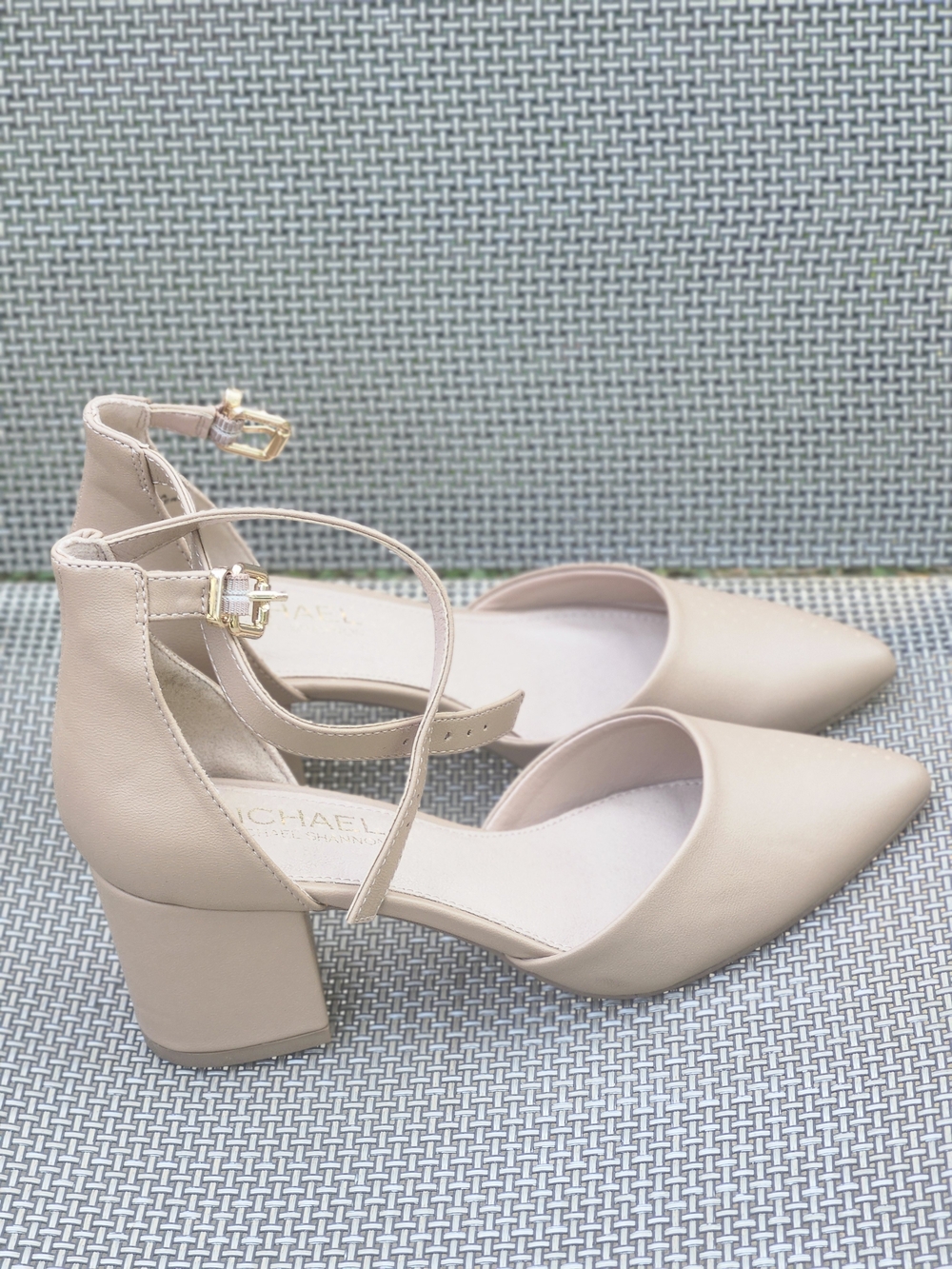 Michael Shannon Caily Nude Pointed Toe Block Heel Pumps NWOT Size 6